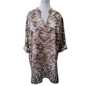 Chico's Travelers Women's Size 3 US XL Animal Print Ikat Roll-Tab Tunic Blouse